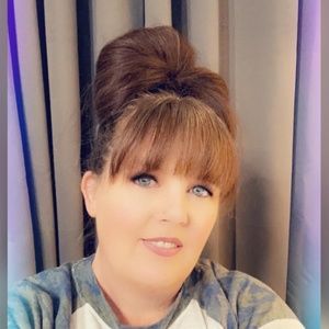 Meet your Posher!